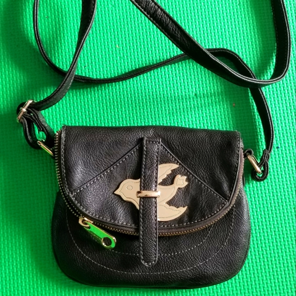 La Diva purse with bird accent